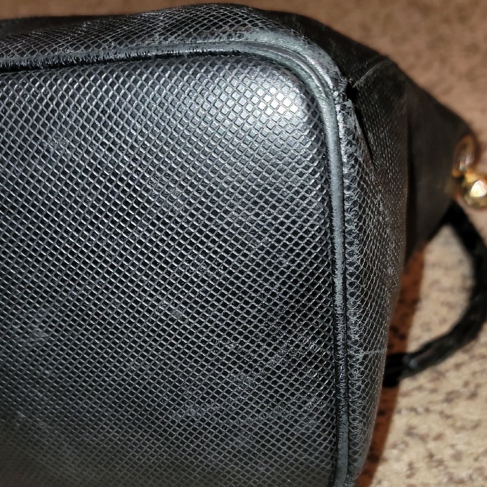 Bottega Veneta Black Crossbody Bag - Picture 9 of 16